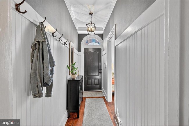 Photo - 403 N Queen St