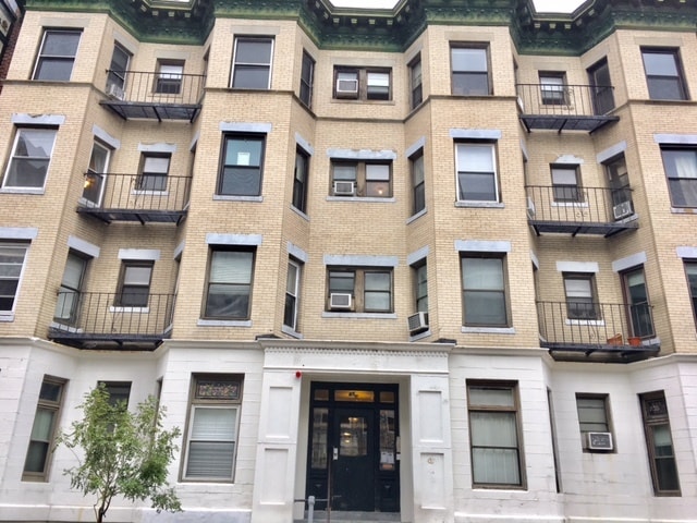 Building Photo - 65 Burbank St Unit 27