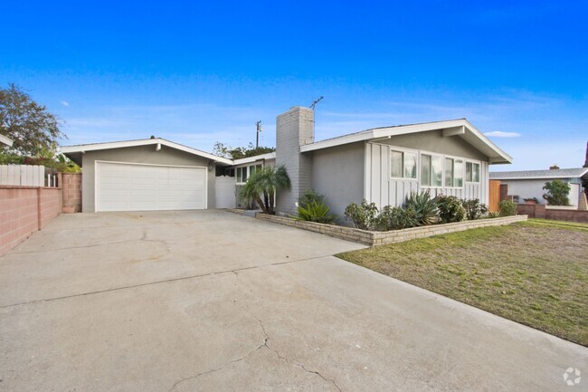 Building Photo - 15341 San Ardo Dr Rental