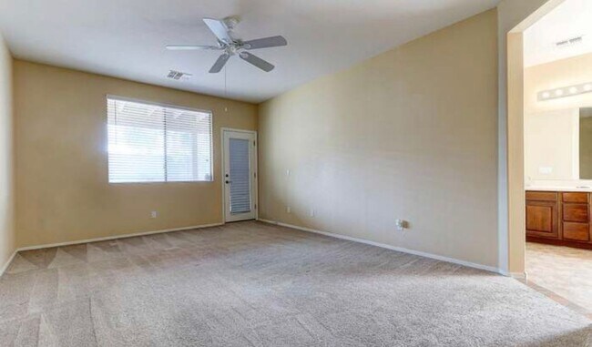 Photo - 4 bedroom in South Mountain Area