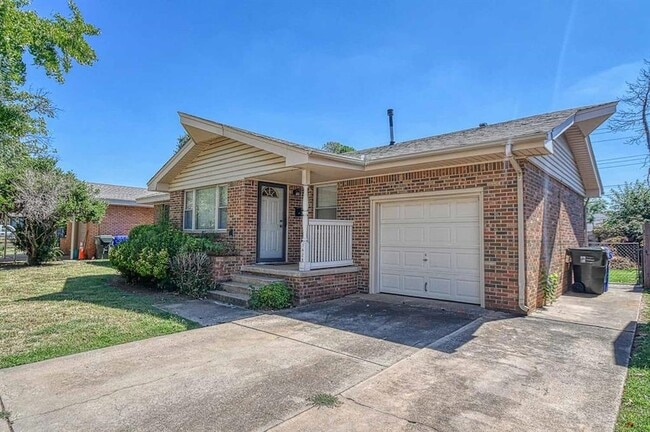 Photo - 1428 Lindale Ave