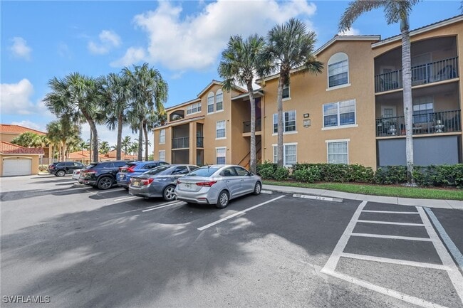 Building Photo - 8635 River Homes Lane Unit 2304