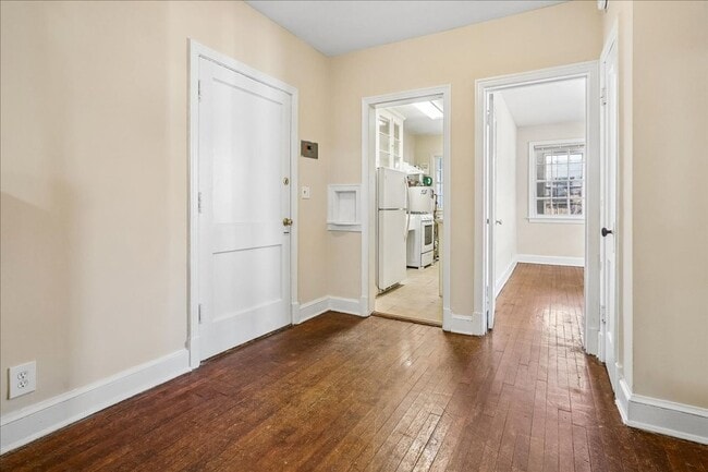 Photo - 3944 7th St NE Unit #4