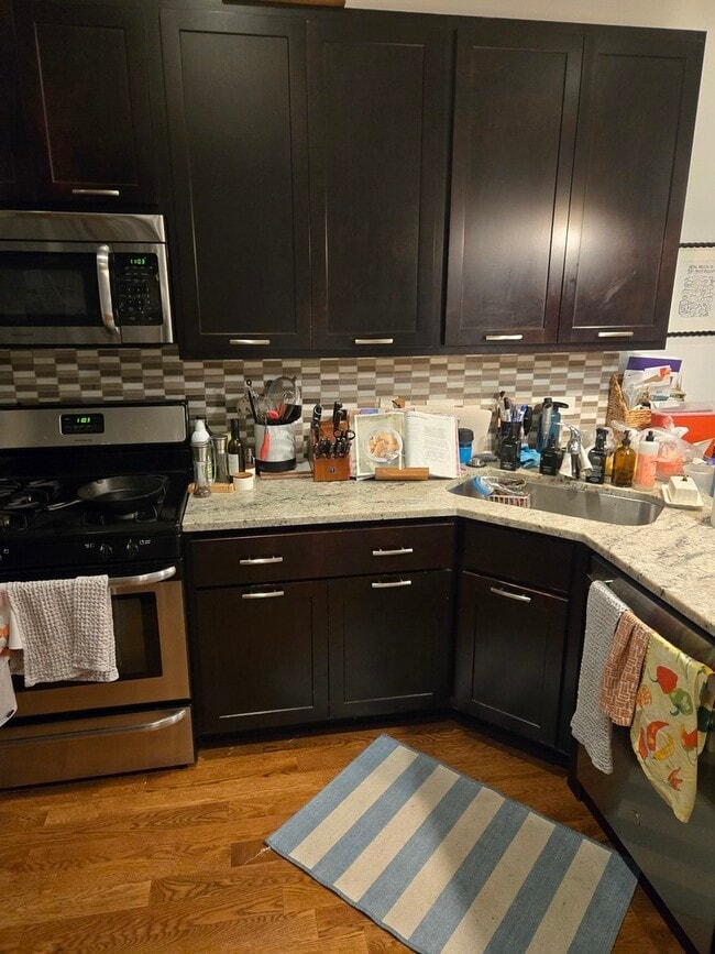 Photo - 2309 N Leavitt St Unit 1