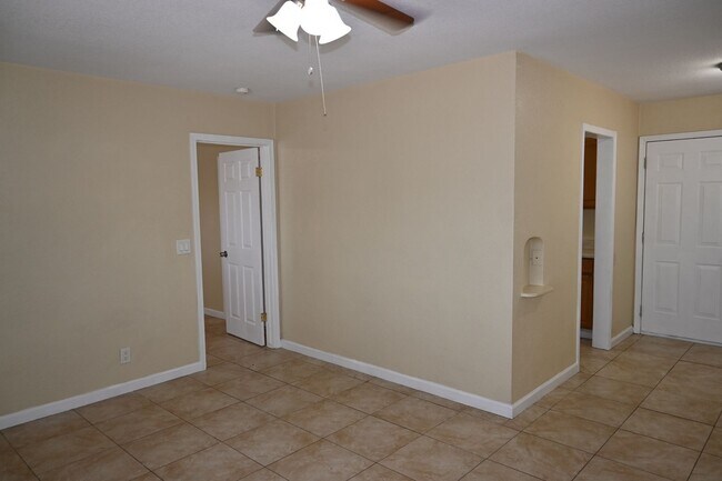 Photo - 320 N 16th St Unidad 1