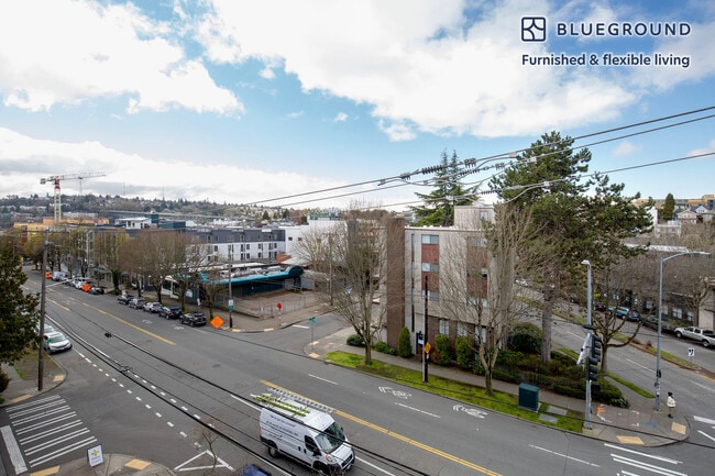 Photo - 3920 Stone Way N Unidad FL4-ID566