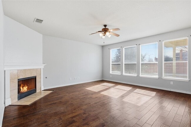 Photo - 4410 Meadowside Ln