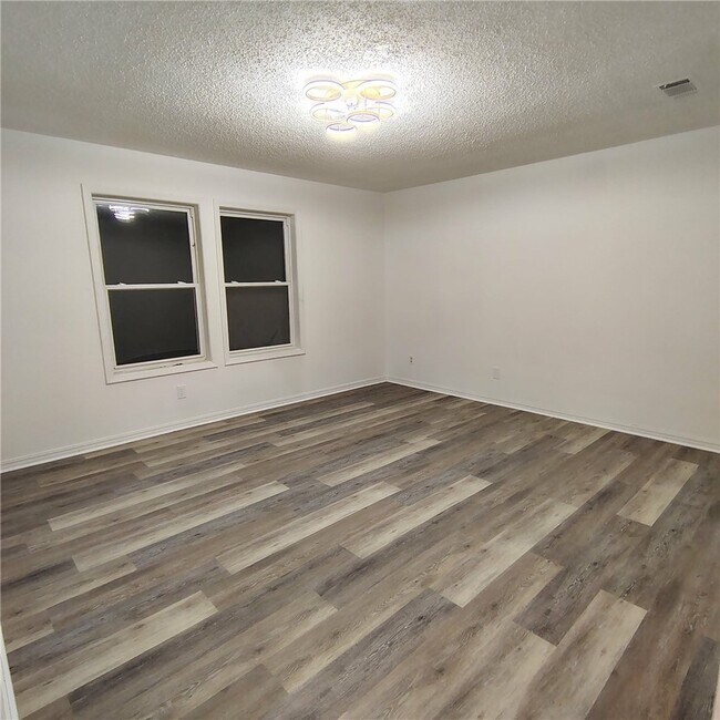 Photo - 3129 Glen Flora Way