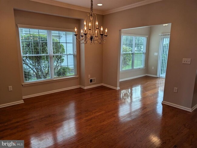 Photo - 302 Gosling Way