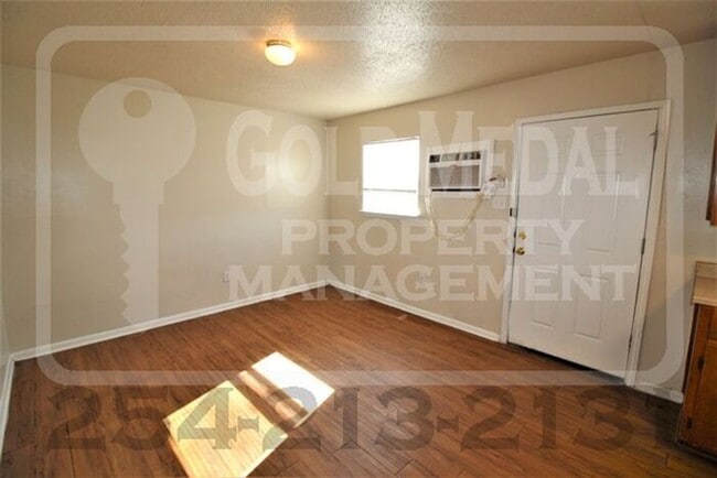 Photo - Now Leasing – 930 JR Ct.