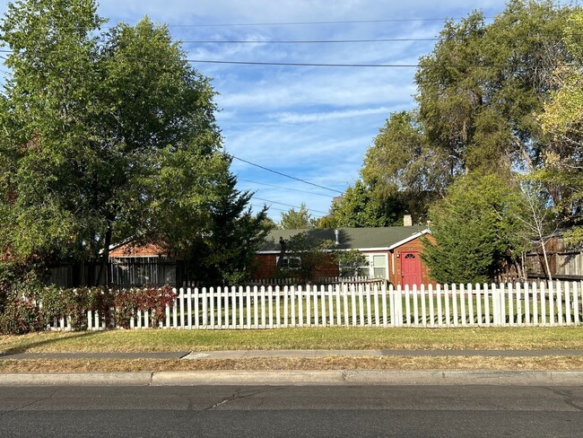 Down Town Redmond Charm 3 Bedroom / 1 Bath - Down Town Redmond Charm 3 Bedroom / 1 Bath Casa