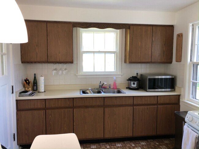 Photo - 1822 Vahlen St