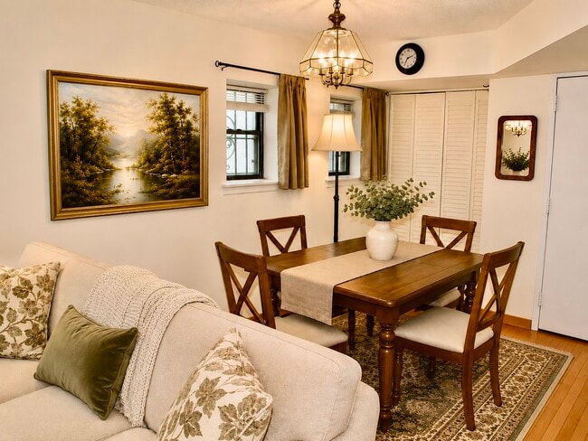 Photo - 1320 21st St NW Unit 106