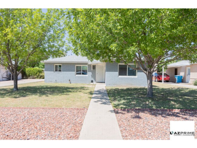 Photo - $500 OFF FIRST MONTH'S RENT MOVE IN SPECIA...