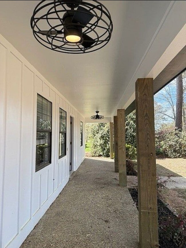 Photo - 81 Lakeview Dr
