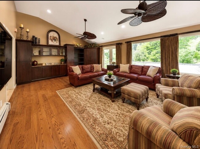 Photo - 1304 Harbor Rd