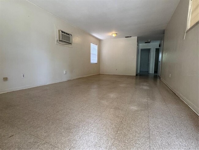 Photo - 1421 Noble Pl