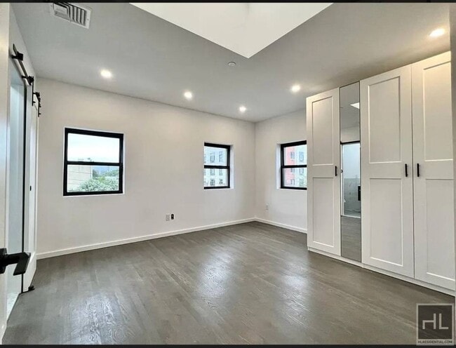 Photo - STEINWAY STREET Unit 2