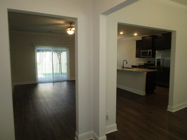 Photo - 420 Kittiwake Ln