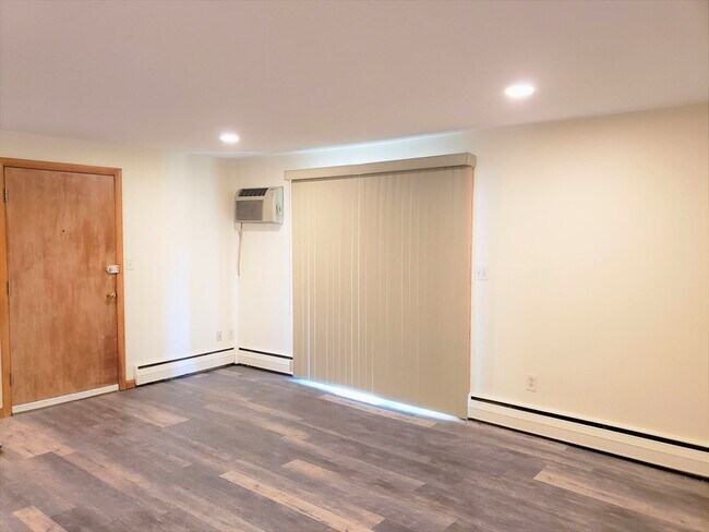 Photo - 33 Jacqueline Rd Unit A