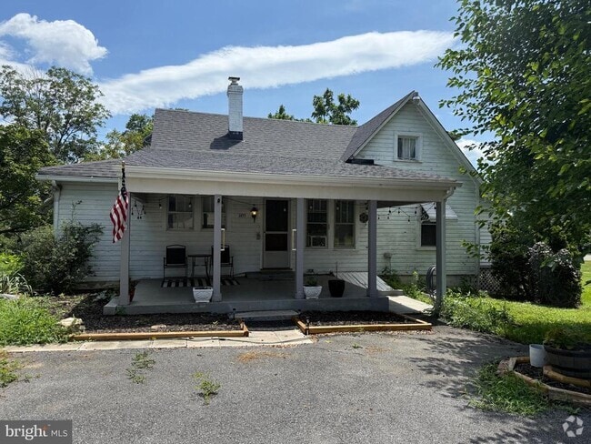 Building Photo - 1455 Senseny Rd Rental