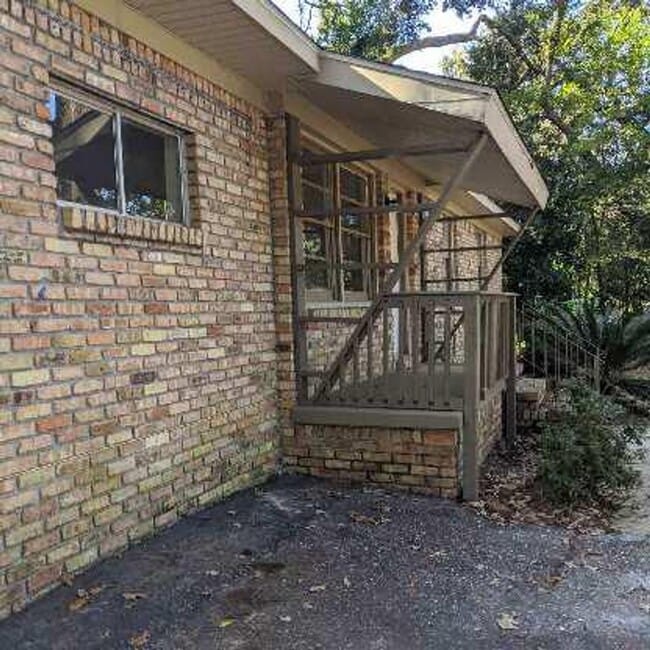 Photo - Brick Home 3 bed 2 bath
