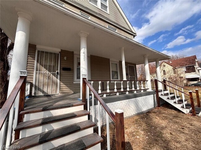 Building Photo - 7411 Cornelia Ave Unit 2