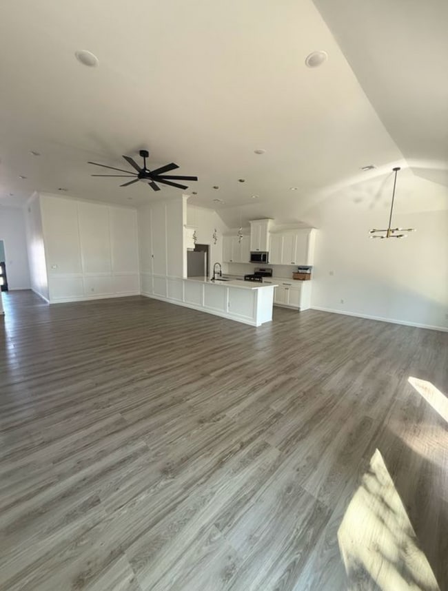 Photo - 201 S Boyd St