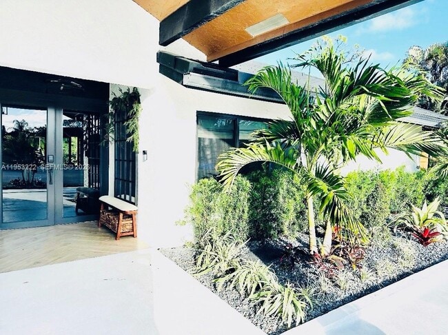 Photo - 2475 NW 25th St