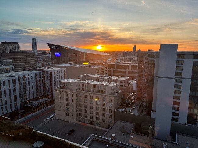 Morning sunrise view from unit - 433 S 7th St Unit 1926