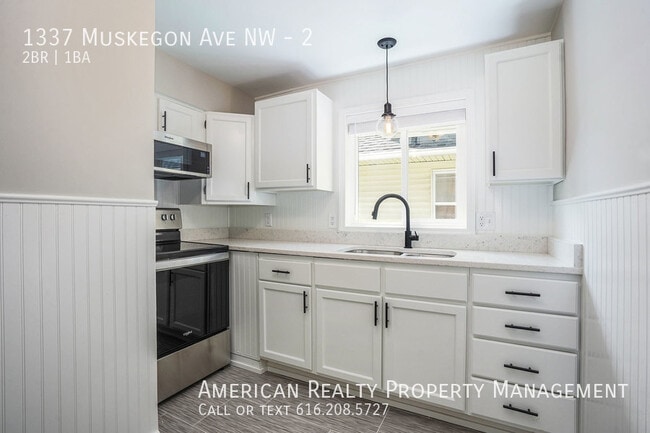 Photo - 1337 Muskegon Ave NW Unidad 2
