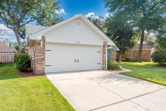 Photo - Updated 3BR in Bluewater Bay!!