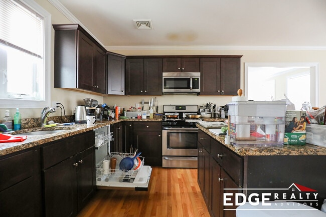 Photo - 54 Atkins St Unit 2