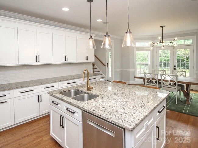 Photo - 5528 Providence Rd