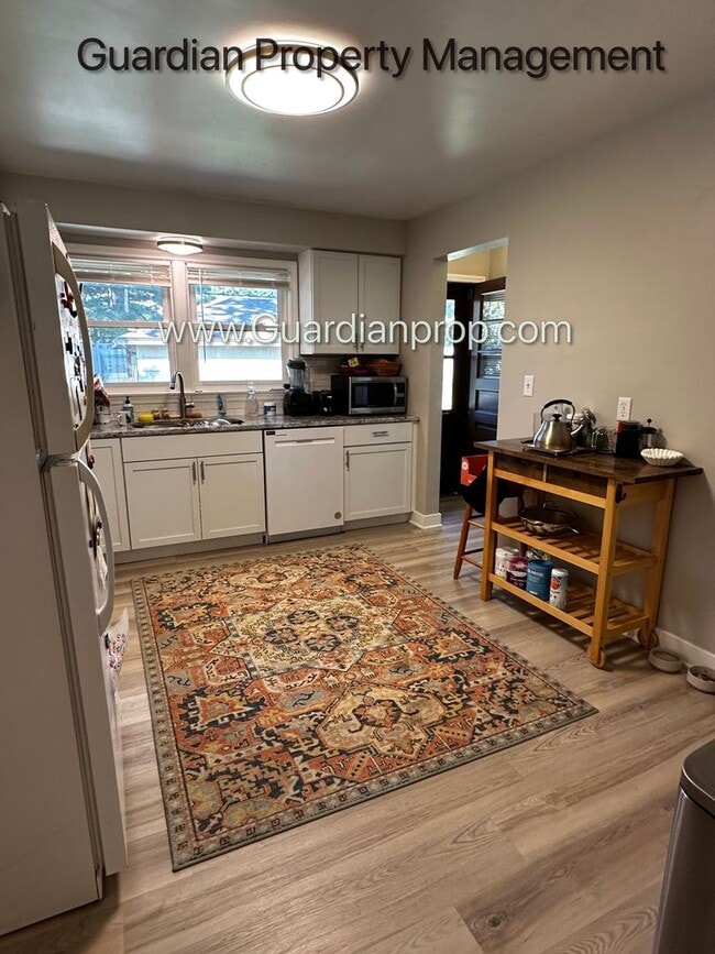 Photo - Spacious Richfield Side by Side, Renovated...