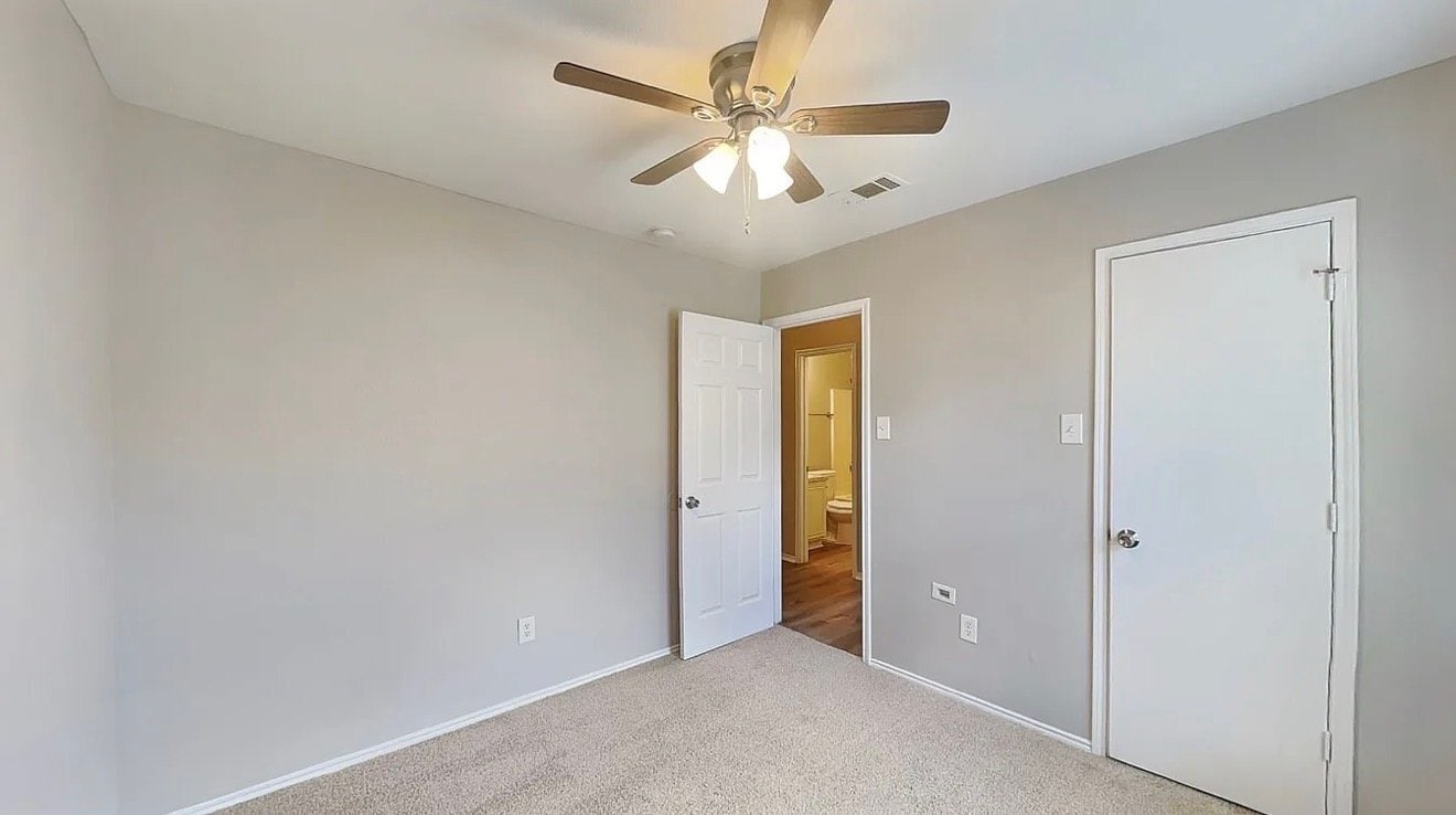 Photo - 1320 Cleardale Dr