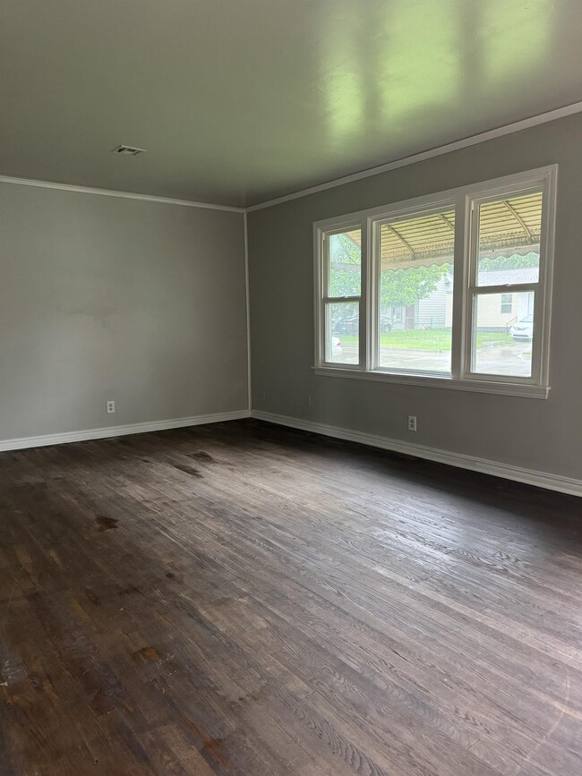 Photo - 6245 E Marshall St