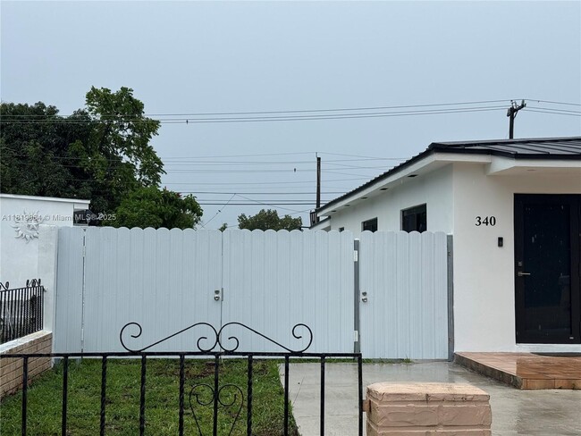 Photo - 340 E 57th St Apartamento Unidad A