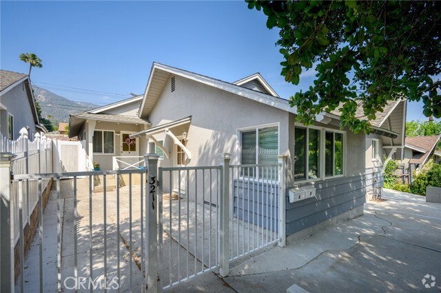 Building Photo - 3211 Fairesta St Rental