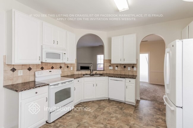 Photo - 6894 Fenwick Dr