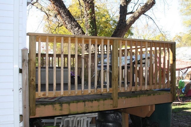 Photo - 104 N Cedar Ave