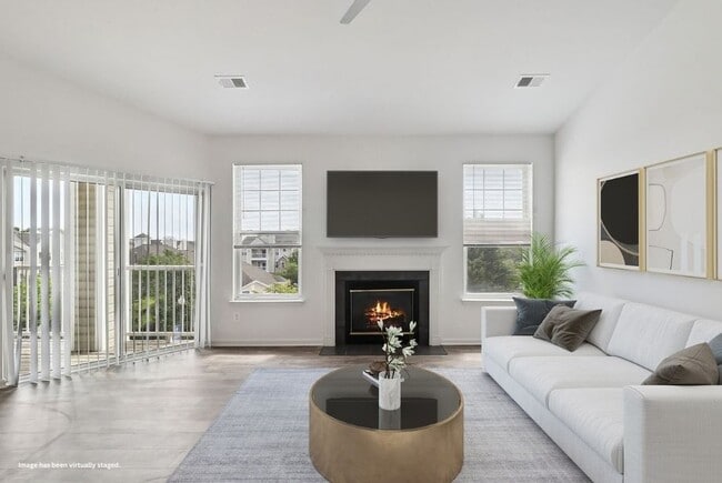 Photo - Windsor Commons Apartments