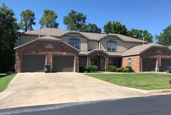 Building Photo - 200 E Granada St Unit 3