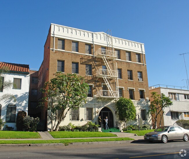 Linda Manor Apartments - Linda Manor Apartments