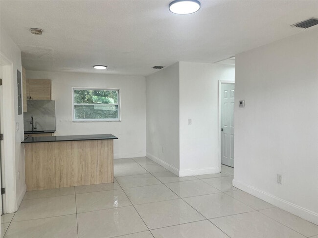 Photo - 1604 NW 24th Ct