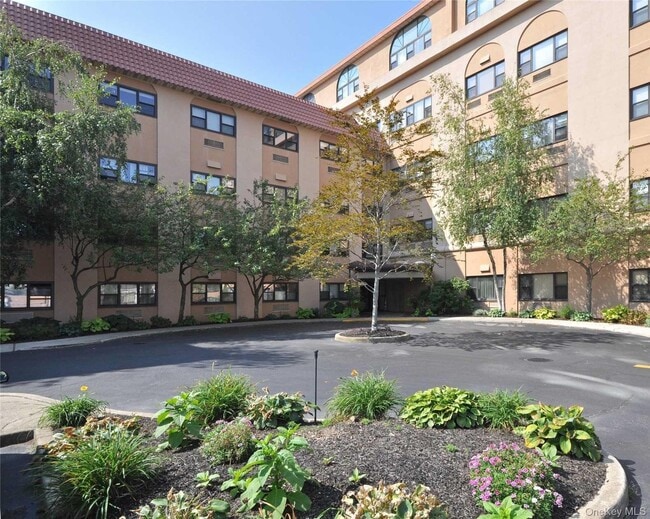 Photo - 185 W Park Ave Unit 302