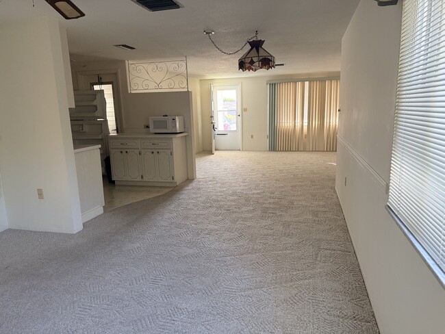 Photo - 10802 Laburnum Dr