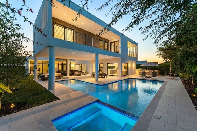 Building Photo - 16703 Botaniko Dr S Rental