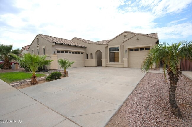 Photo - 779 E Mead Dr