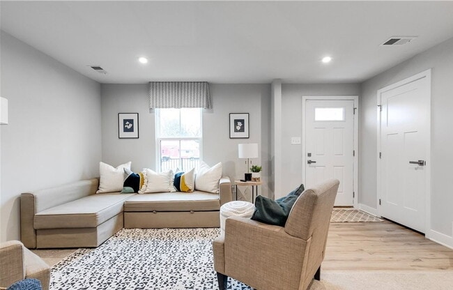 2104 Semmes Ave